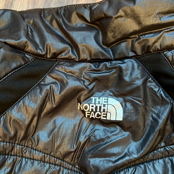 Women’s North Face coat - Picture 6 of 8